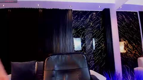 Snapshot of venus_cooperr chatting on July 10, 11:57 am Venus Cooperr online show from July 10, 11:57 am