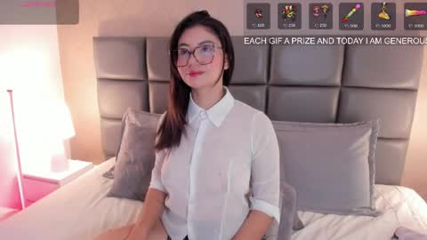 Snapshot of vera_price_ chatting on May 8, 1:27 pm Vera online show from May 8, 1:27 pm