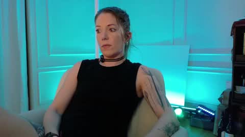 Vera Victors online show from April 12, 3:11 am