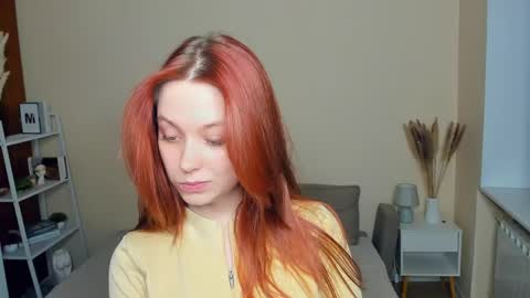 Delora online show from May 24, 10:15 pm