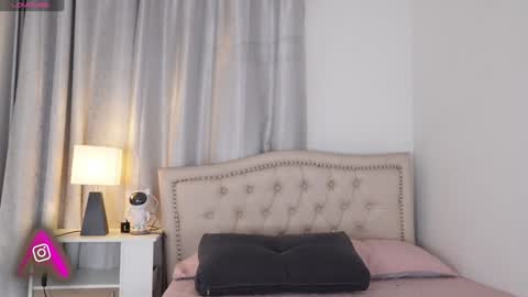 vero_cam online show from December 24, 2:10 am