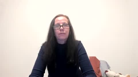 Snapshot of verysassypeachgoddess chatting on January 12, 4:07 am verysassypeachgoddess online show from January 12, 4:07 am