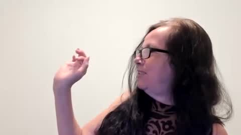 Snapshot of verysassypeachgoddess chatting on March 21, 3:11 am verysassypeachgoddess online show from March 21, 3:11 am