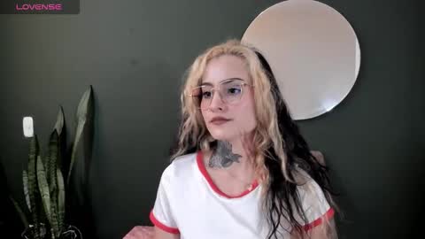 natalia gomez online show from March 15, 8:37 pm