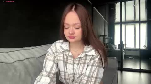 Snapshot of vestaszanto chatting on July 3, 1:28 pm Esta online show from July 3, 1:28 pm