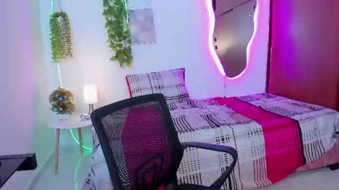 hi im vexa online show from June 23, 4:54 am