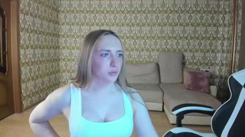 vi_luxxxy online show from May 9, 2:17 am
