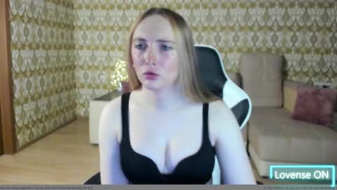 vi_luxxxy online show from May 10, 2:06 am