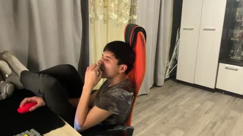 vialeras online show from March 22, 2:20 pm