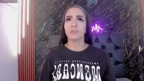 Vichy  Everyday From 1400 to 2130 Col Time online show from November 7, 8:20 pm