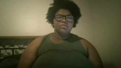 Snapshot of vickiryder56 chatting on June 21, 2:25 am vickiryder56 online show from June 21, 2:25 am