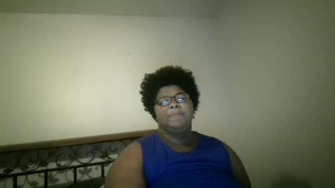 Snapshot of vickiryder56 chatting on July 7, 2:25 am vickiryder56 online show from July 7, 2:25 am