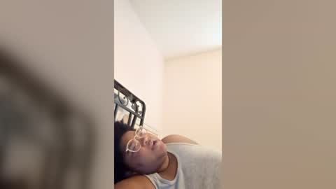 Snapshot of vickiryder56 chatting on August 1, 6:29 pm vickiryder56 online show from August 1, 6:29 pm