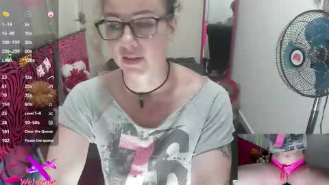 Snapshot of vickysexyx chatting on September 17, 7:59 pm Valentina online show from September 17, 7:59 pm