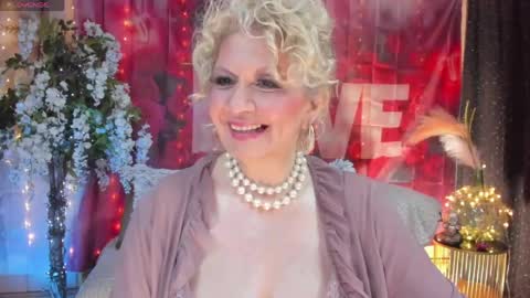 diorvictoria9 online show from April 21, 5:17 pm