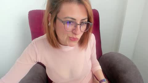 Snapshot of victoria_fallon chatting on September 8, 8:19 pm VICTORIA online show from September 8, 8:19 pm