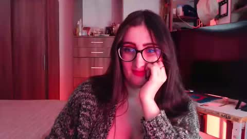 Snapshot of victoria_riider chatting on May 2, 8:25 pm Victoria online show from May 2, 8:25 pm