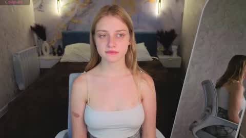 Victoria Velvett online show from June 17, 2:14 am