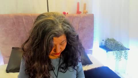 victoriaa_anderson_ online show from March 19, 1:37 pm