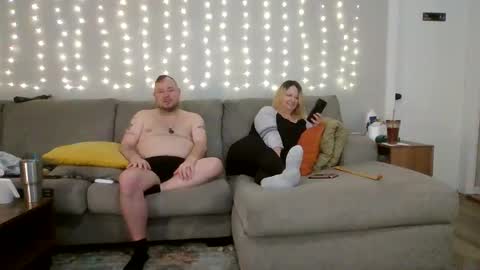 Victoria and Jesse online show from October 25, 6:57 pm