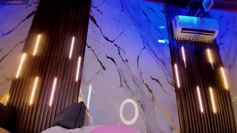 Victoria  online show from November 14, 8:40 pm