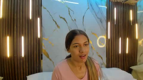 Snapshot of victoriaduarte chatting on April 23, 8:00 pm Victoria online show from April 23, 8:00 pm