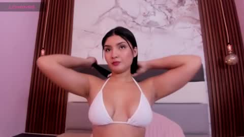 Snapshot of victoriamoreti chatting on August 3, 12:43 pm Vic online show from August 3, 12:43 pm