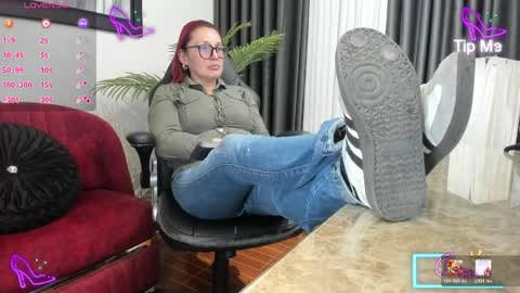 victoriapaker online show from June 2, 11:56 am