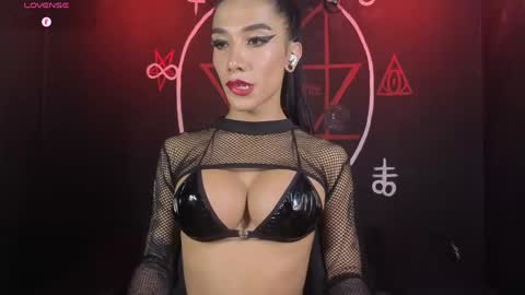 Victoria Vampire online show from May 13, 7:39 am