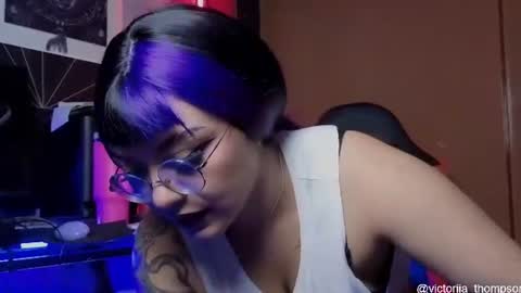 victoriia_thompson online show from July 4, 9:32 pm