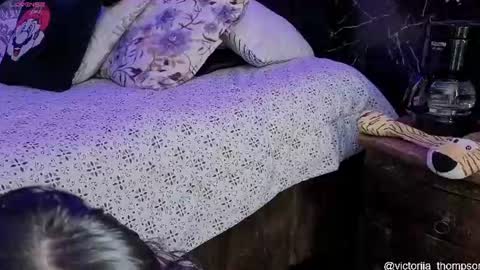 victoriia_thompson online show from July 17, 8:14 pm
