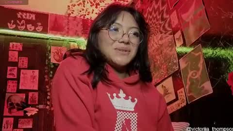 victoriia_thompson online show from August 3, 9:04 am