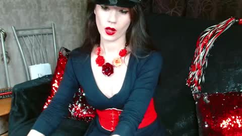 VictoryVega online show from December 3, 5:00 pm