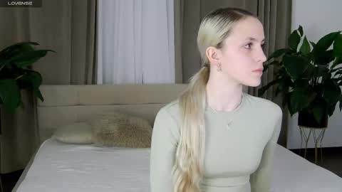 ViDelta online show from March 23, 4:44 pm