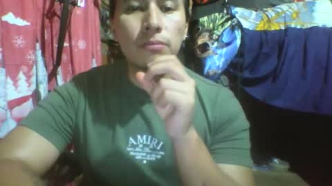 Snapshot of viernes1010 chatting on November 25, 2:55 am viernes1010 online show from November 25, 2:55 am