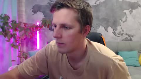 vikingchrisss online show from December 15, 12:09 pm