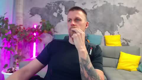 vikingchrisss online show from June 27, 10:42 am