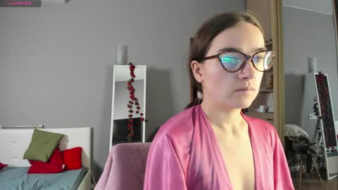 Hello guys I am Vikky Krauss not Vicky online show from December 9, 3:07 am