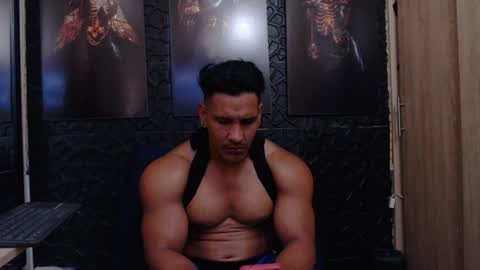 Viktor Herrera online show from June 10, 3:55 pm