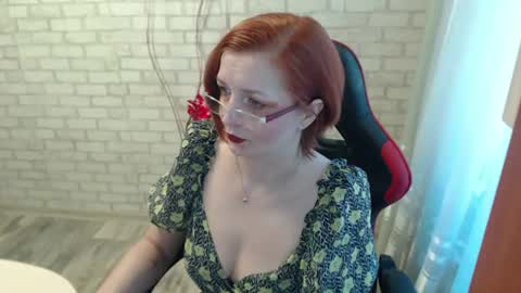 Snapshot of vikualex69 chatting on June 18, 7:52 am vikualex69 online show from June 18, 7:52 am