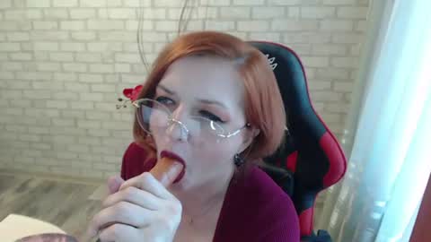Snapshot of vikualex69 chatting on June 27, 9:14 am vikualex69 online show from June 27, 9:14 am