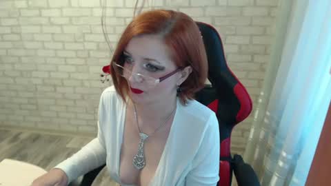 Snapshot of vikualex69 chatting on July 28, 3:21 pm vikualex69 online show from July 28, 3:21 pm