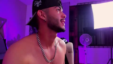 Vincent online show from December 18, 3:56 am