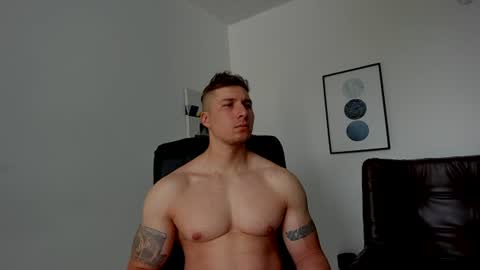 vincentt98 online show from August 4, 12:19 pm
