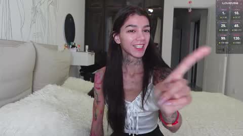 vinkitinkii online show from December 19, 7:15 am