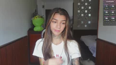 vinkitinkii online show from February 19, 6:31 am