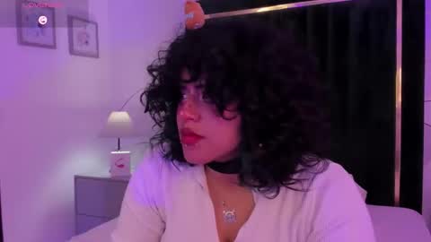 Vin  online show from April 10, 7:40 pm