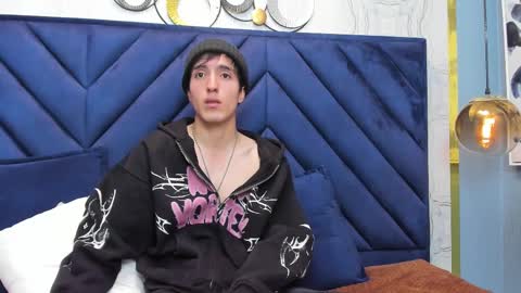 Snapshot of vinniematte chatting on March 6, 2:19 am vinniematte online show from March 6, 2:19 am