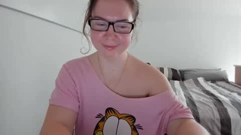 viodetta online show from March 31, 1:55 pm