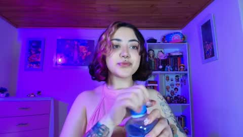 violet online show from April 7, 4:13 am